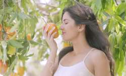 Eating mangoes in THIS way will not make you fat!